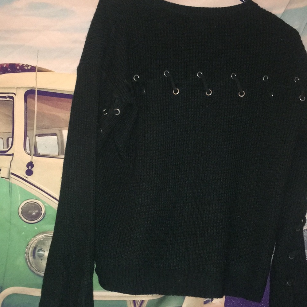 Hunter green cable knit sweater